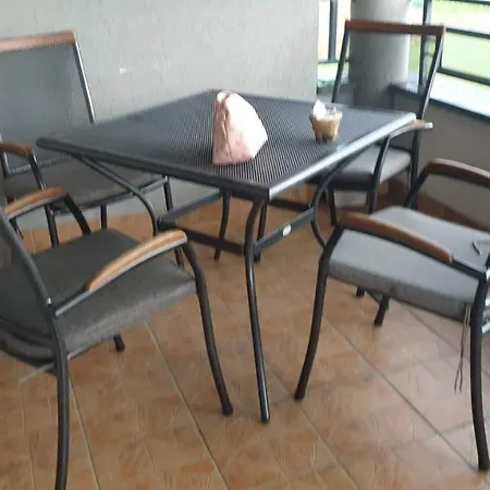 Ellye Апартаменты *