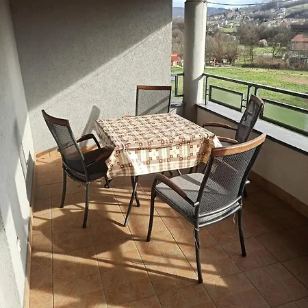 Ellye Apartment Lukavica
