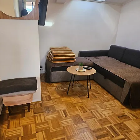 Apartment Ellye Lukavica