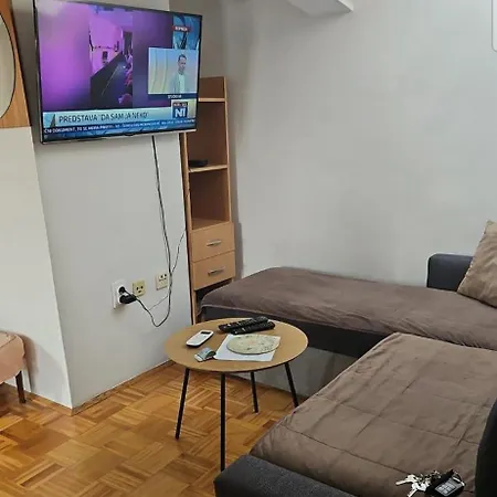 Apartment Ellye