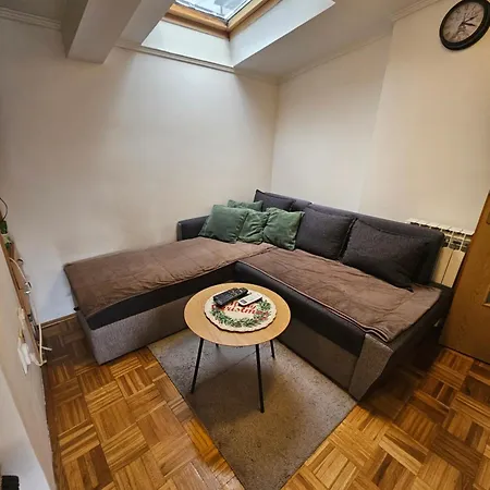 Ellye Apartment